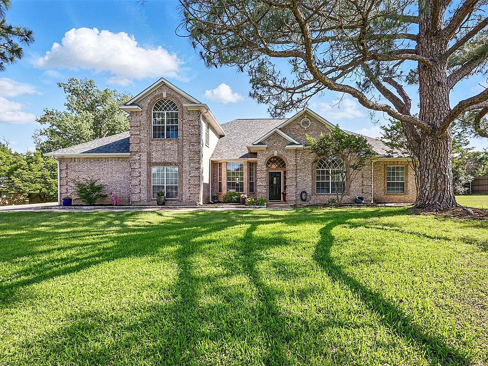 1st image of 610 Cross Timbers Dr
