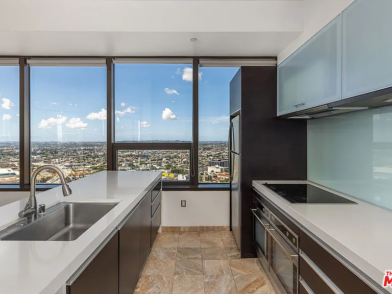 1100 Wilshire Blvd #2911 — Photo 7