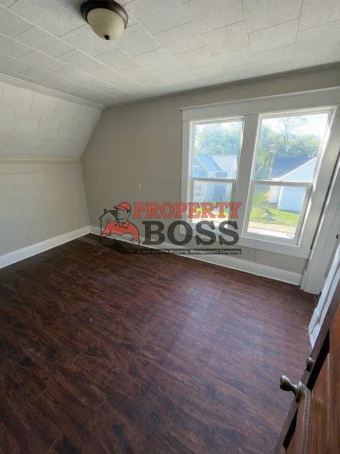 114 1/2 South Porter Street - 1 — Photo 3