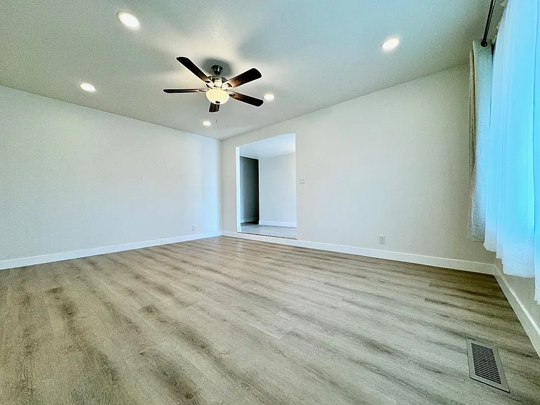 64 Guava Blossom Ct — Photo 37