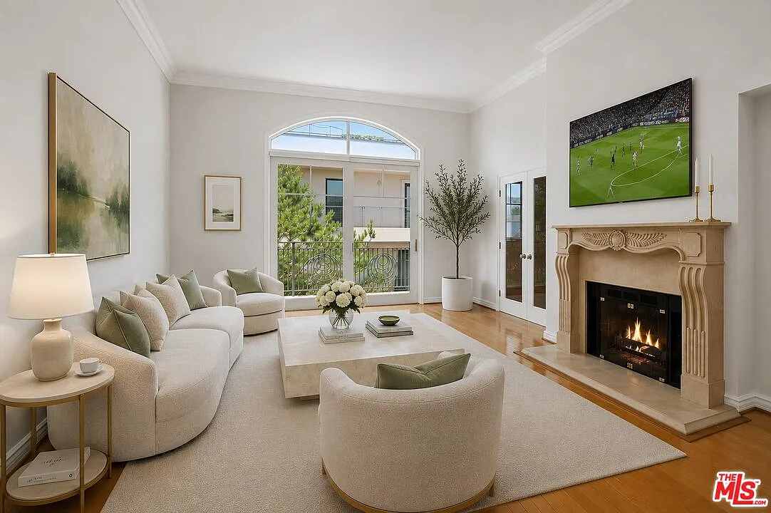 3 bed, 2.5 bath, 1912 sqft, $7,200 — Photo 1