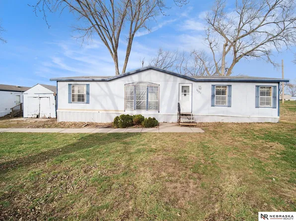 3627 NW Quincy Ct, Lincoln, NE 68521