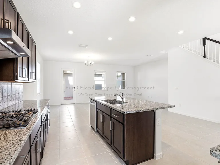2512 Cedar Rose St — Photo 14