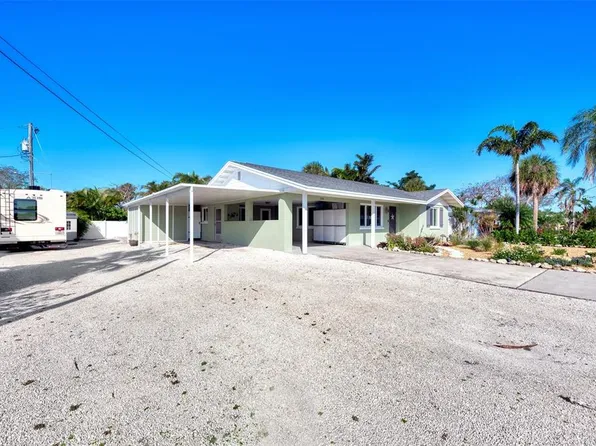 220 85th St, Holmes Beach, FL 34217
