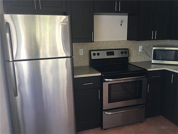 5th image of 1044 S Independence Dr #1044D