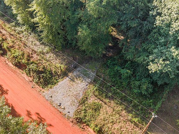3rd image of 1525 Monfee Rd