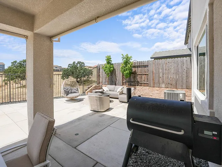 499 Red Sand Ct — Photo 21