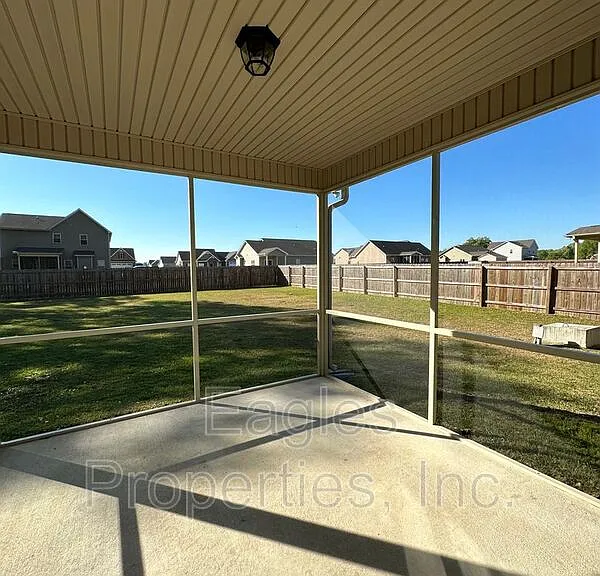 215 Ingram Fields Dr — Photo 18