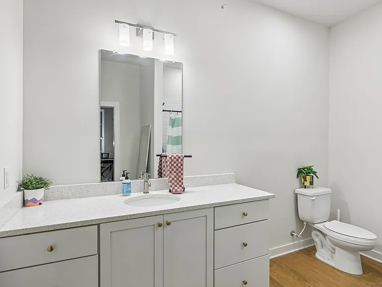 600 E Trinity Ln #208 — Photo 13