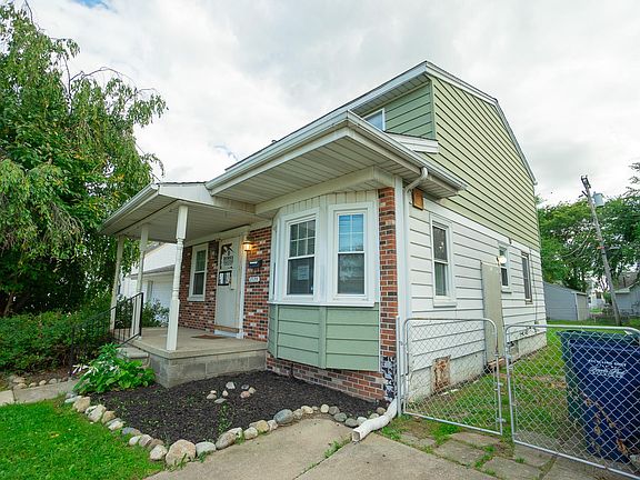 3rd image of 1579 Mill St