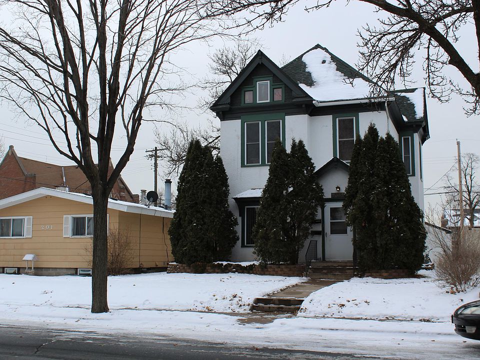 1st image of 205 5th Ave N