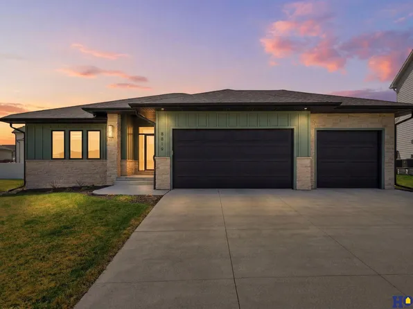 8819 Appaloosa Ln, Lincoln, NE 68520