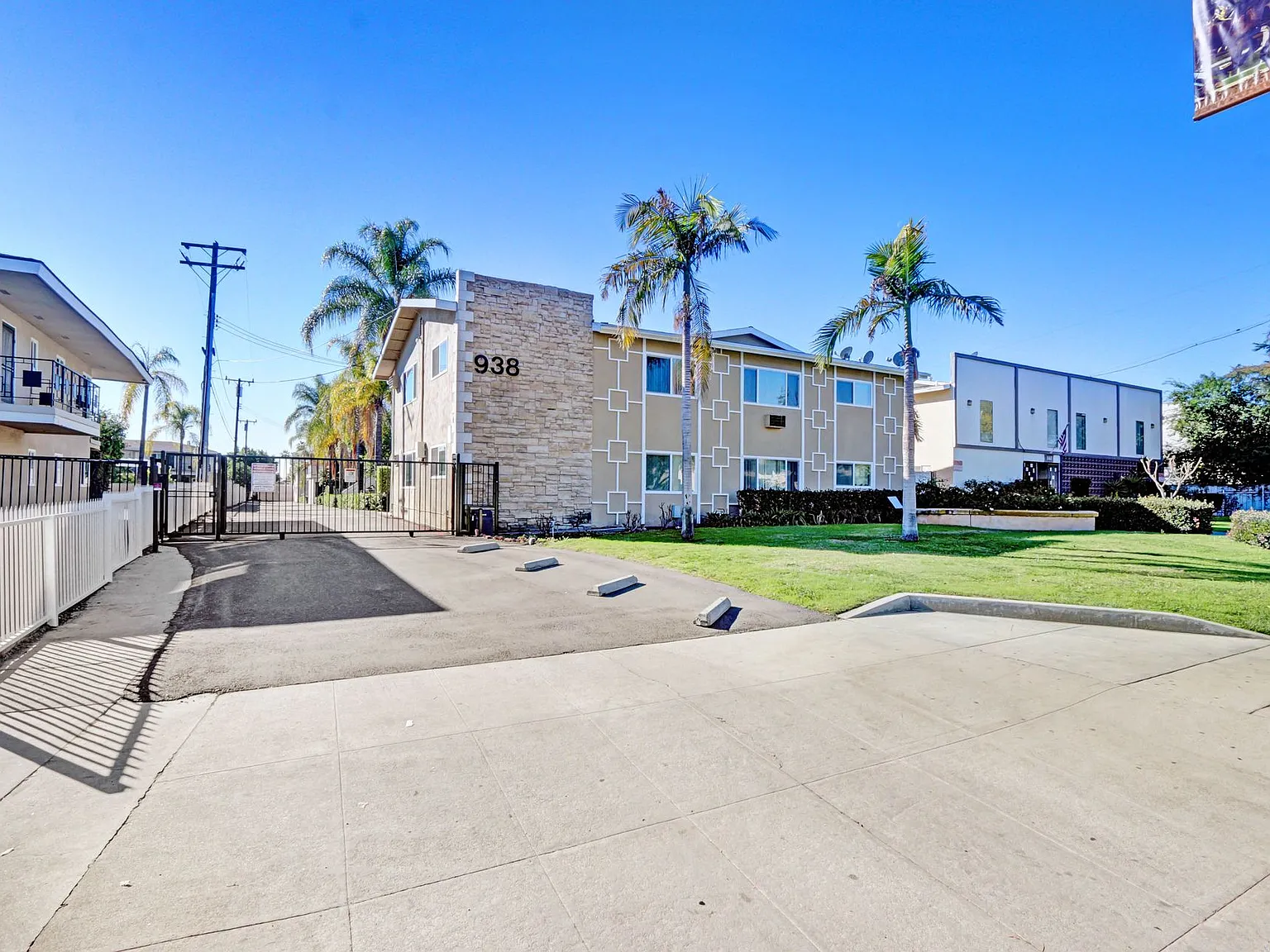 Huntington — Photo 2