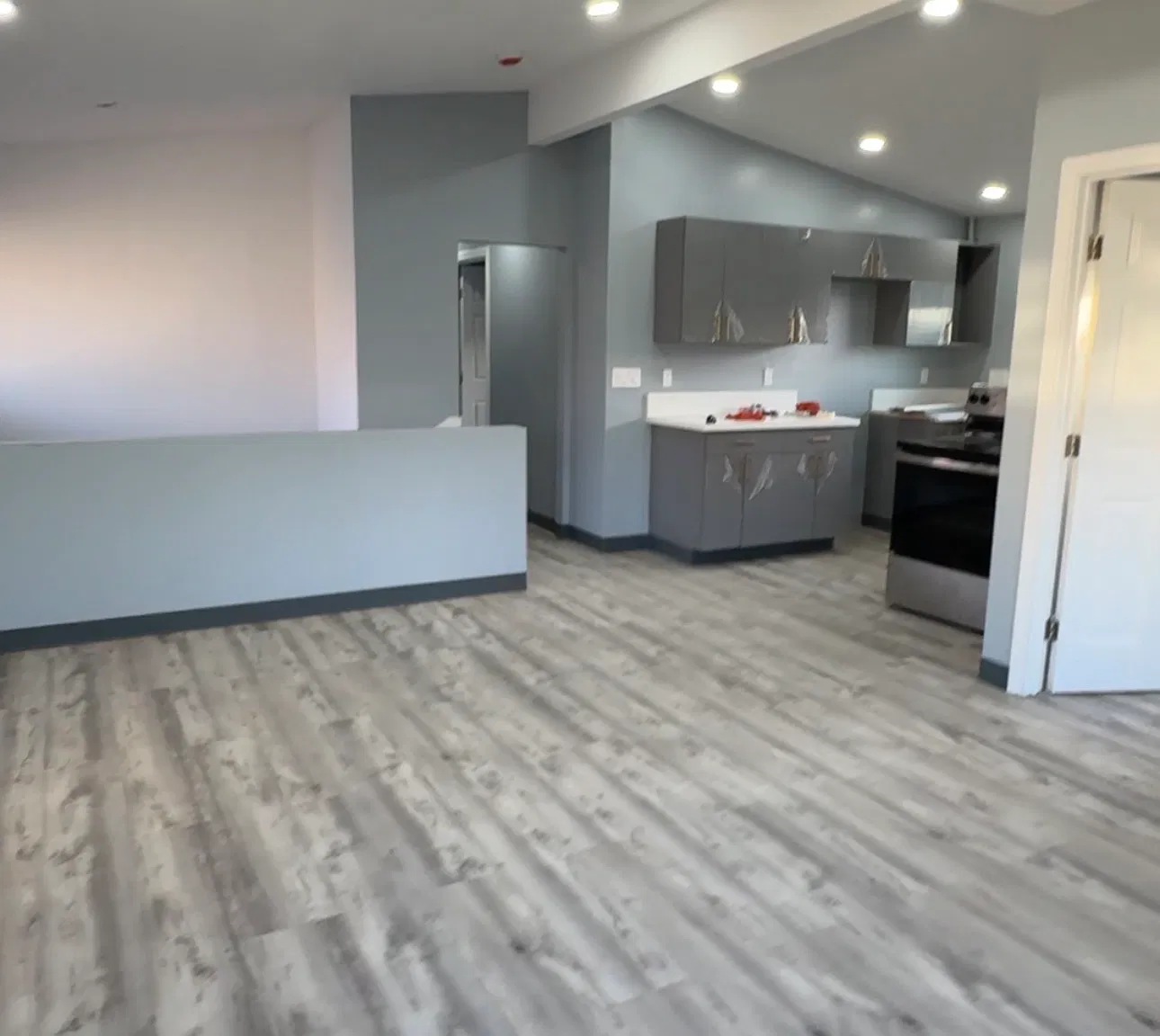 4 bed, 1.5 bath, 1056 sqft, $3,800 — Photo 2