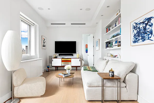 Sold by Compass | media 2