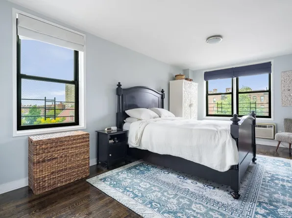 515 East Seventh Street image 9 of 16