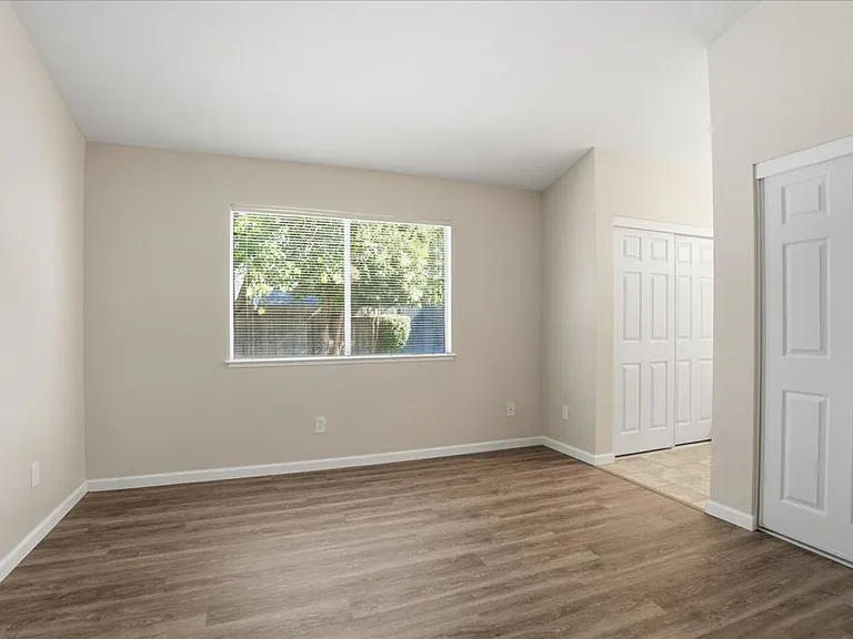 604 Hovey Way — Photo 20
