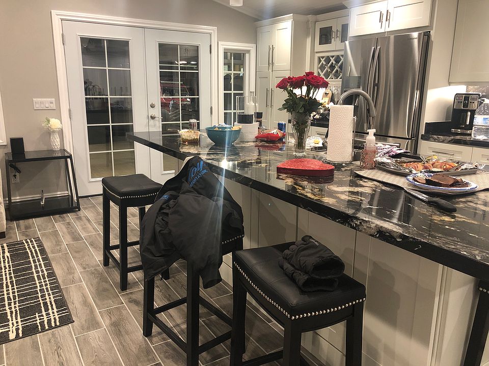 1st image of 36911 Mountain View Dr