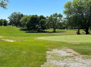 815 Bay Rd, McHenry, IL 60051