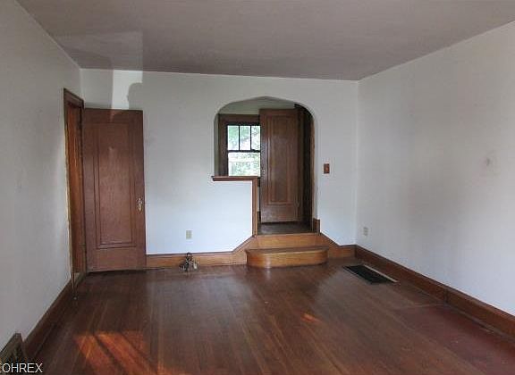 5th image of 813 Graceland Ave