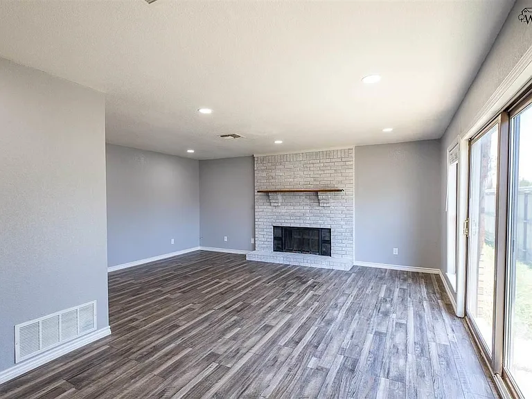 3035 Abbott Ave — Photo 10
