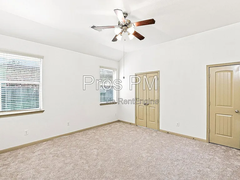18843 Cove Pointe Dr — Photo 7