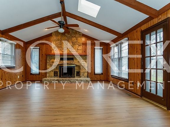 4th image of 3631 S Leslie Ave