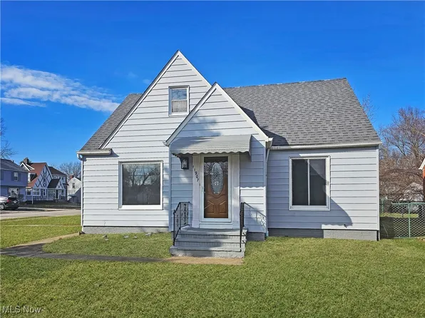 11907 Granger Rd, Garfield Heights, OH 44125