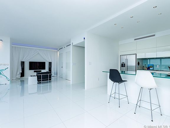 3rd image of 465 Brickell Ave APT 4205