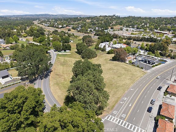 4th image of 3975 Monterey Rd Lot 2