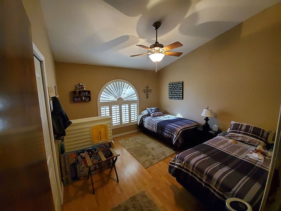 2nd image of 8602 W Foothill Dr