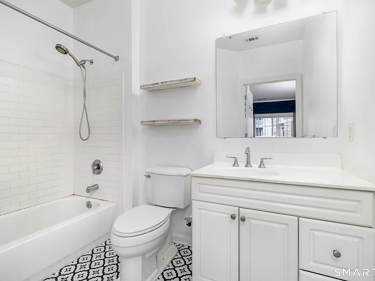 850 E Main St #412 — Photo 11