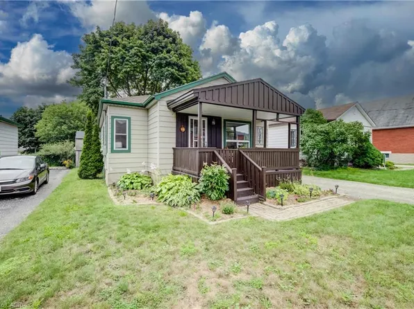 176 Edwin St, Kitchener, ON N2H 4P2