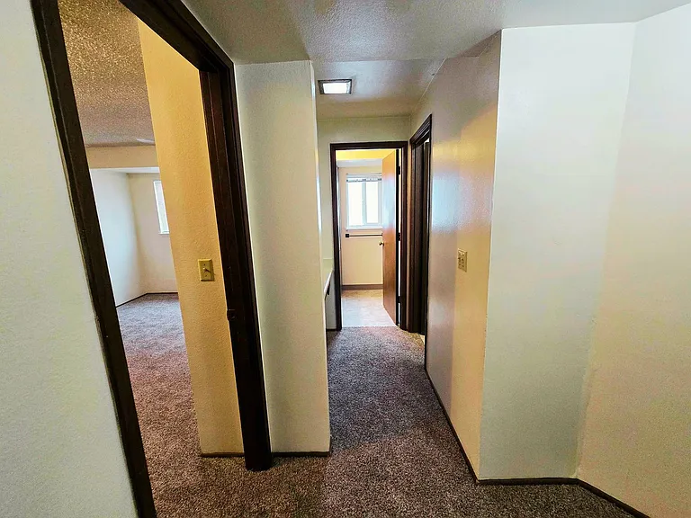2125-2145 NW Highland Dr — Photo 14