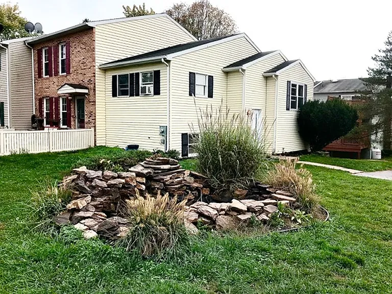 1 Russian Olive Dr — Photo 2