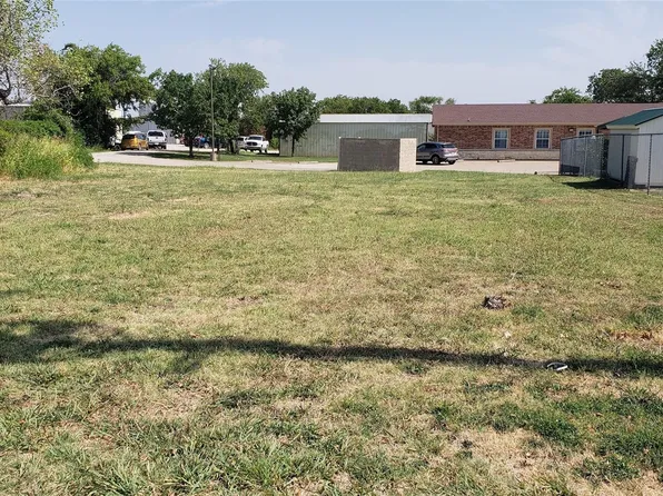 201 E Main St, Grandview, TX 76050