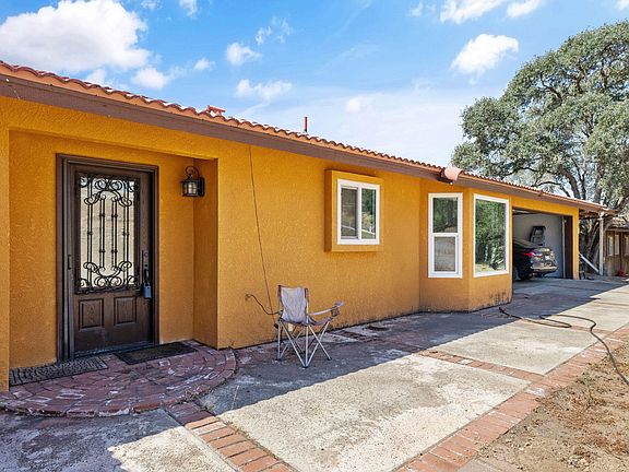 4th image of 35548 Hummingbird Lane