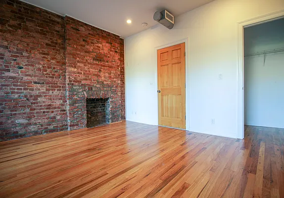 Rented by Bold New York | media 10