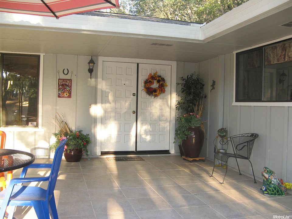 1st image of 3288 Eastview Dr