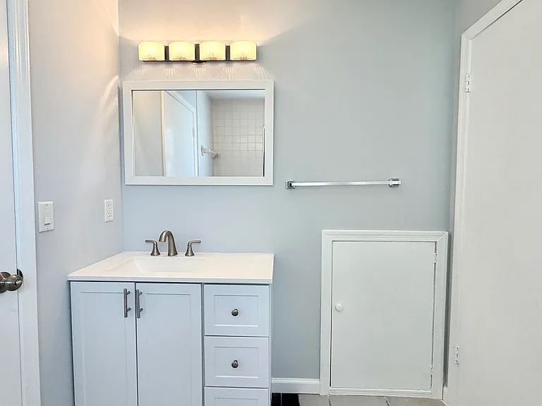 6048 Garrett St — Photo 38