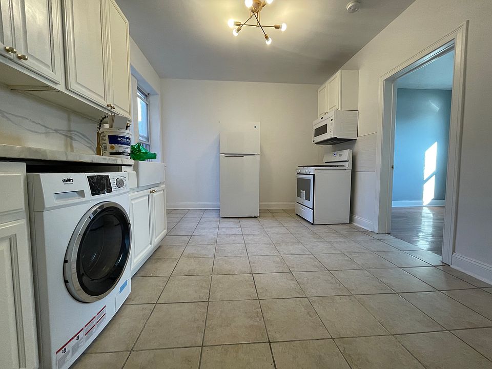 2nd image of 164 Clinton Ave #44E