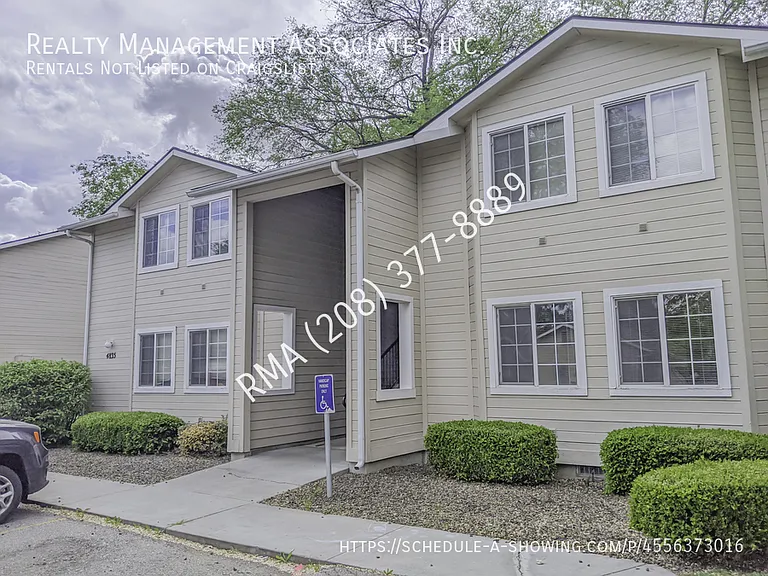 4835 W Sheila Ln #202 — Photo 1