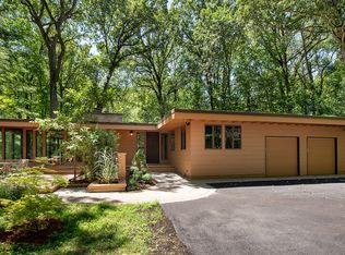 3011 Orange Brace Rd, Riverwoods, IL 60015