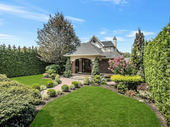 5 Boulevard image 3 of 37