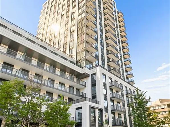 91 Montclair Ave #1803, Toronto, ON M5P 1P5