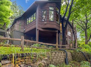 2535 Vale Crest Rd, Golden Valley, MN 55422