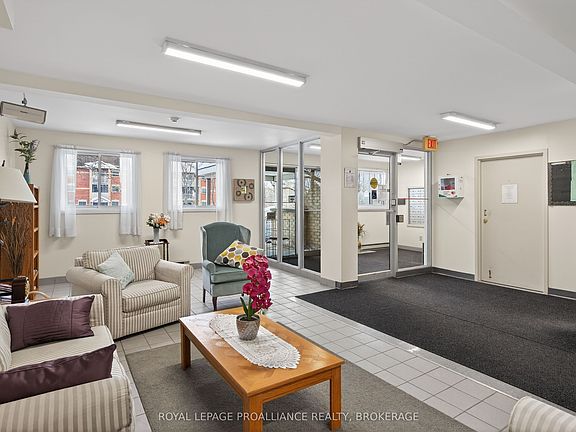 3rd image of 310 Kingsdale Ave APT 313