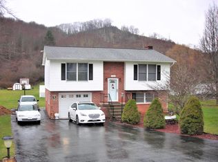 171 T R Barrett Rd, North Tazewell, VA 24630