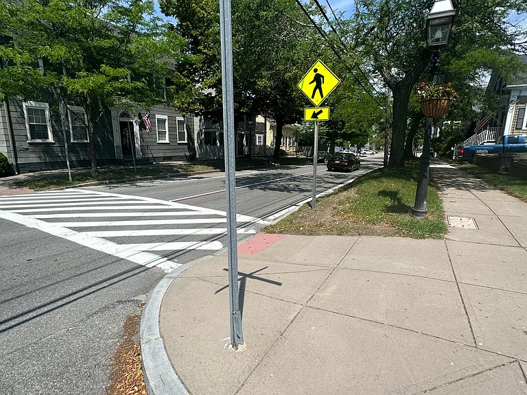 Oliver St — Photo 11