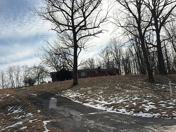 3rd image of 461 Meadow View Rd